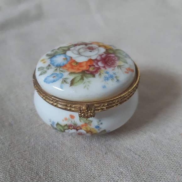 Vintage 80s Ceramic Container - Picture 1 of 5